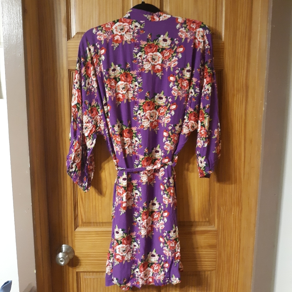 Robe - Picture 3 of 4